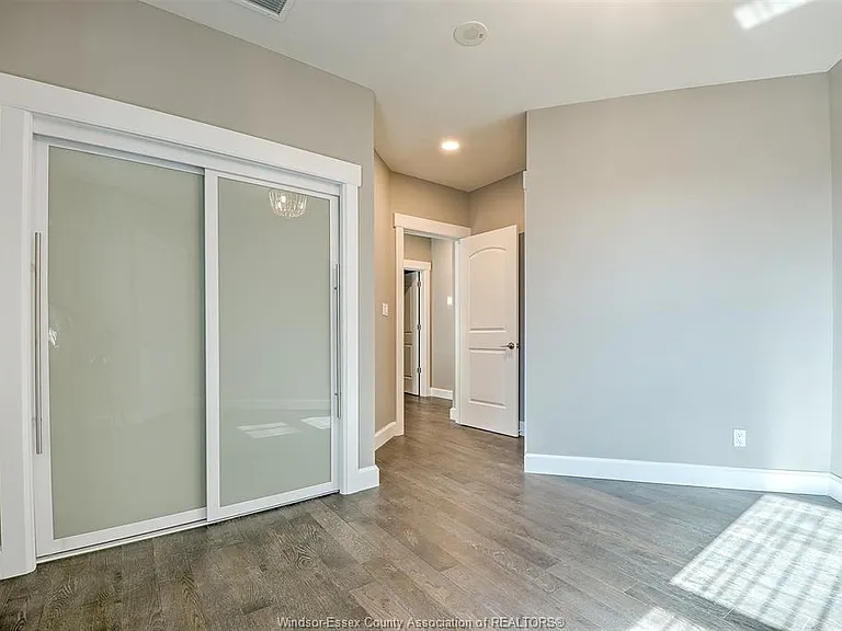 1225 Riverside Dr E #101 — Photo 30