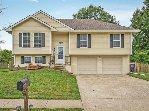 602 Woodson St, Kearney, MO 64060