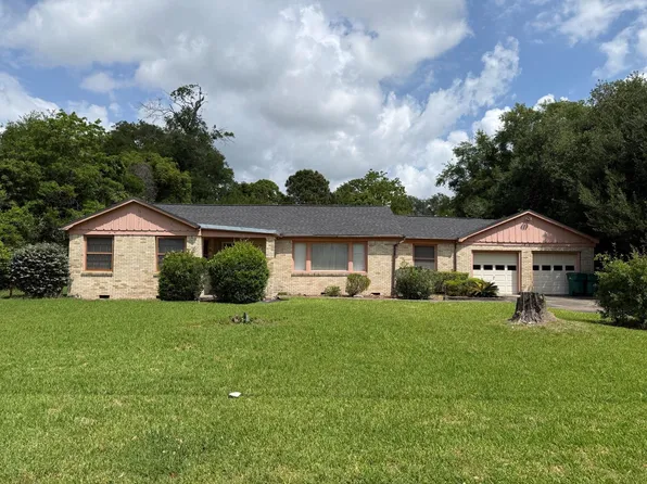 1812 Sholars Ave, Orange, TX 77630