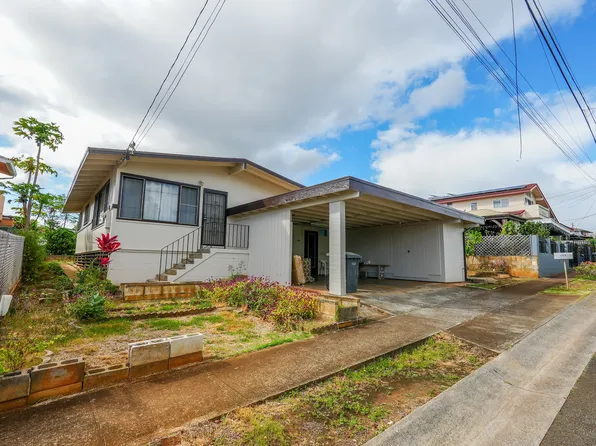 94-352 Kahuawai St, Waipahu, HI 96797