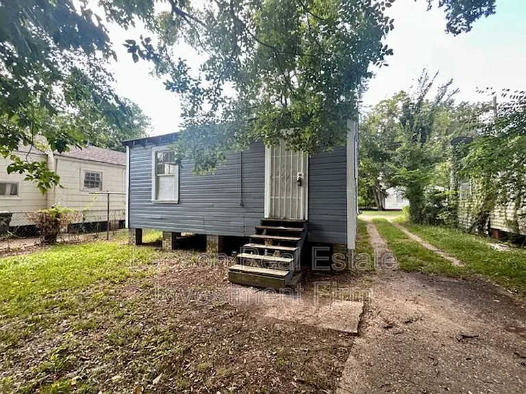 318 W 68th St #SHREVEPORT — Photo 9