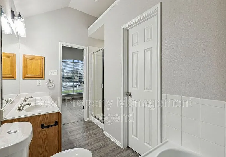 1800 Meadowlark Ln — Photo 18