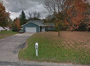 N1432 Westgreen Dr, Greenville, WI 54942