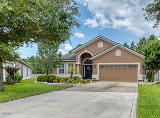 639 Longcrest Ln, Orange Park, FL 32065