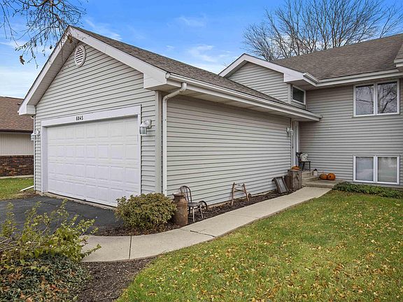 3rd image of 6043 Boxwood Dr