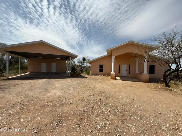 971 N Solar Dr, Vail, AZ 85641