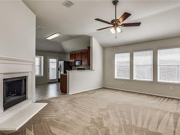 3rd image of 708 Alder Dr