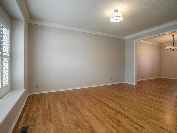 4th image of 5600 W 157th Pl