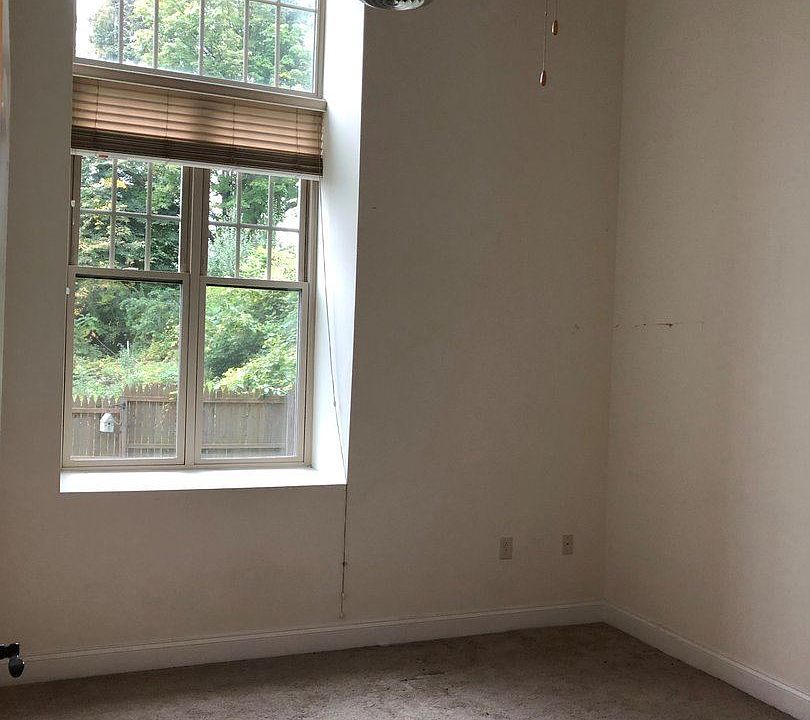 1st image of 79 Warren St APT 103