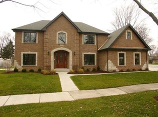 452 N Highland Ave, Elmhurst, IL 60126