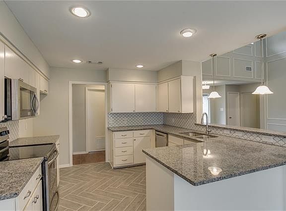 3rd image of 1024 Westminster Ln