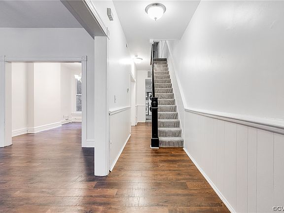 3rd image of 613 Saint James St