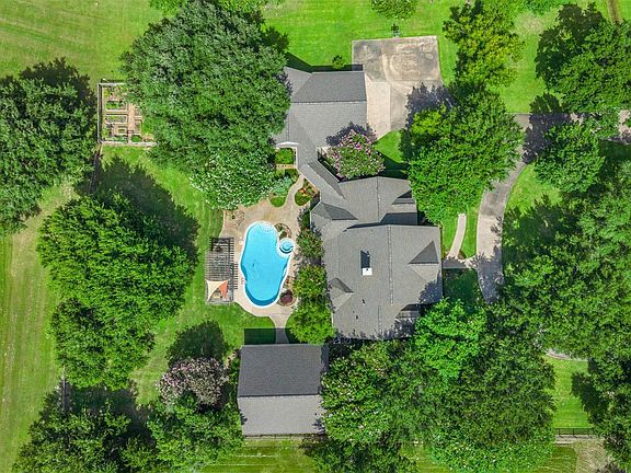 5th image of 17222 Bending Oak Ct