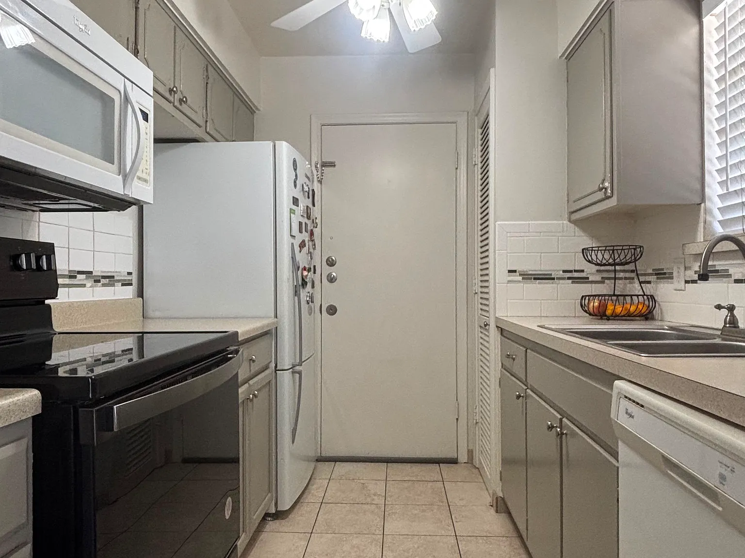 1 bed, 724 sqft, $1,395 — Photo 2