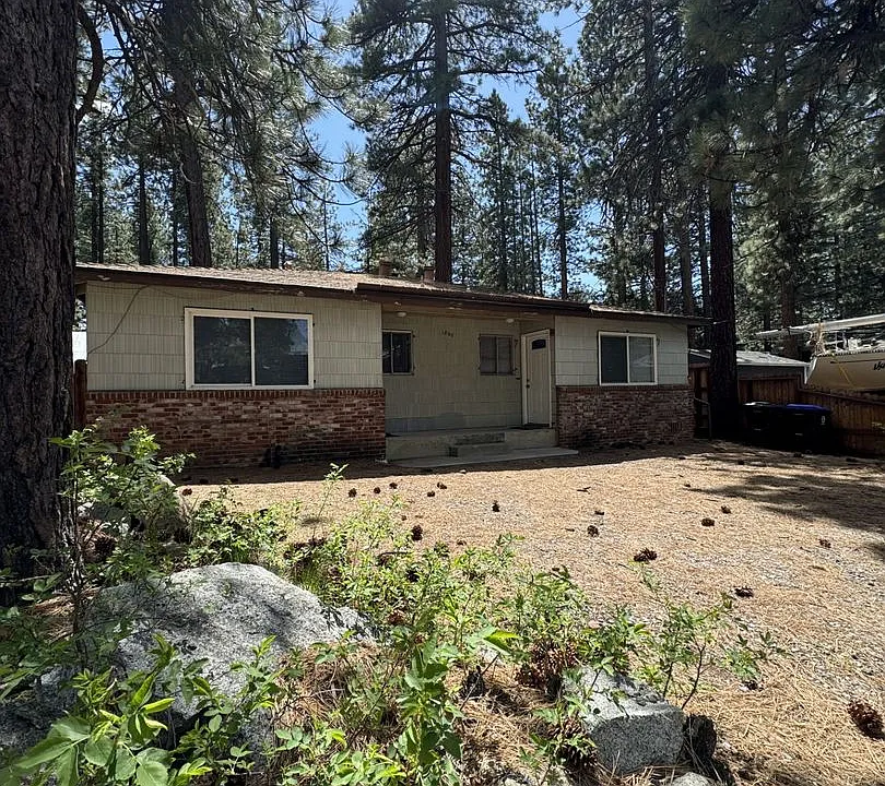 1060 Echo Rd