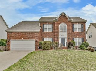 3920 Meadow Green Dr, Charlotte, NC 28269