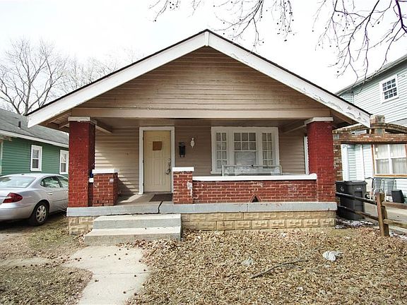 2nd image of 1142 N Holmes Ave