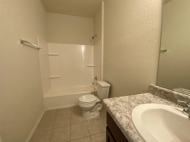 204 Nettletree Dr — Photo 11