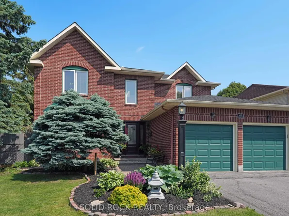 41 Framingham Cres, Ottawa, ON K2J 3J4