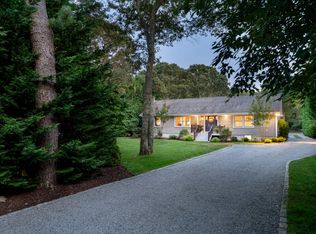 89 Bellows Ter, Hampton Bays, NY 11946