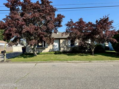 1137 Pacific Avenue, Beachwood, NJ, 08722
