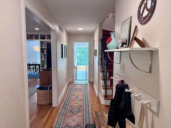 2nd image of 6621 McLean Ct