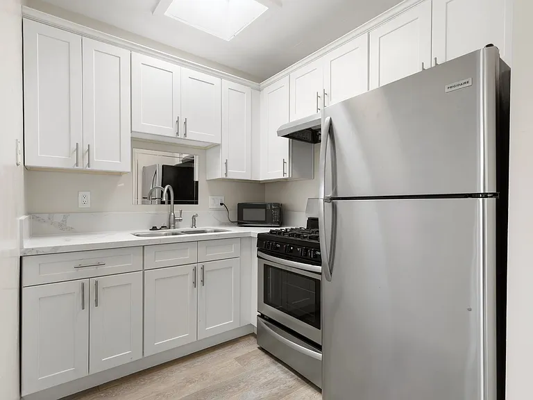 715 Cohasset — Photo 25