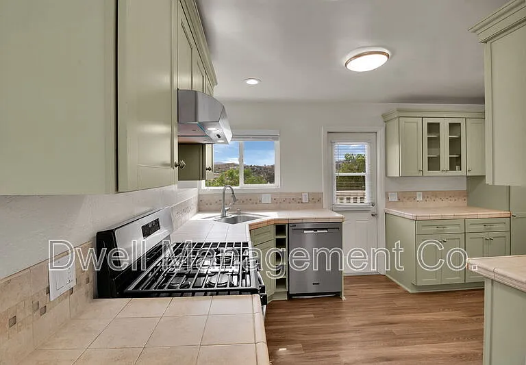 8841 Almond Rd — Photo 10