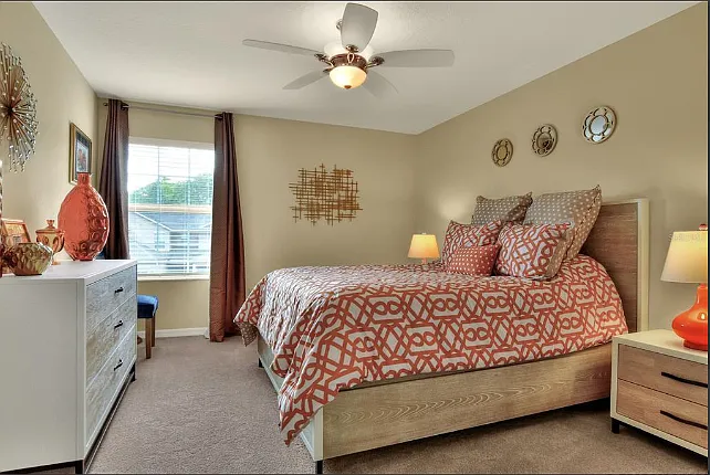 6462 Sedgeford Dr — Photo 8