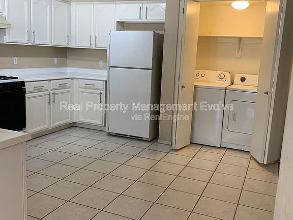 3rd image of 7418 W Eva St