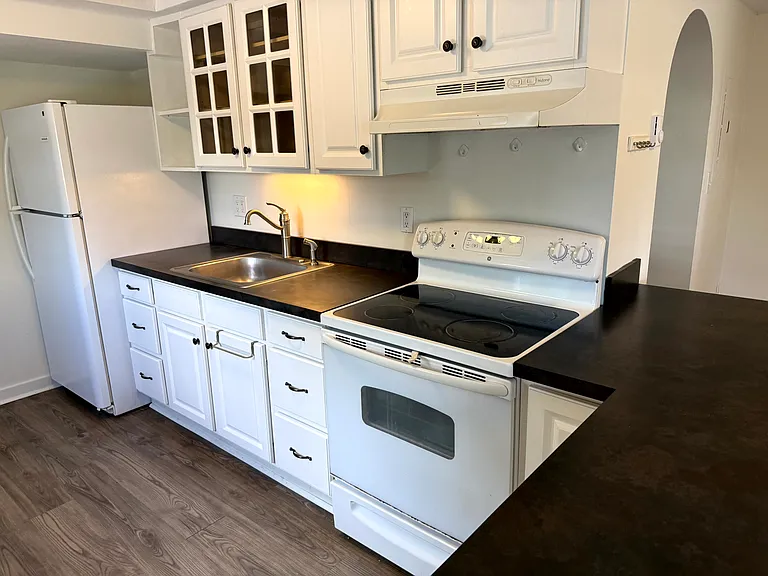 3 Mayhew St #2 — Photo 2