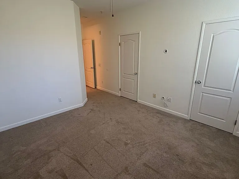 172 Beach Side Ct — Photo 18