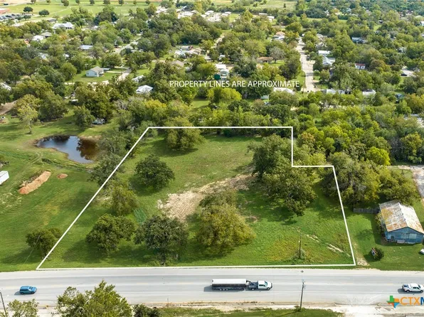 200 W 18 1/2 St, Cameron, TX 76520