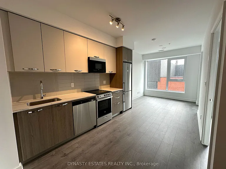 75 James St S #411 — Photo 9
