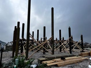 215 Paradise Dr, Rockport, TX 78382