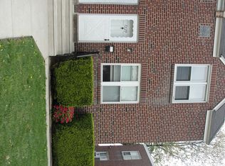 7229 Dungan Rd, Philadelphia, PA 19111