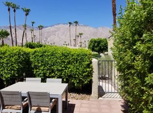 302 Tiffany Cir E, Palm Springs, CA 92262