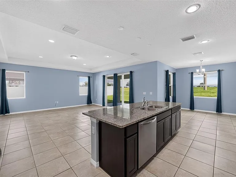 4572 SW 65th Pl — Photo 27