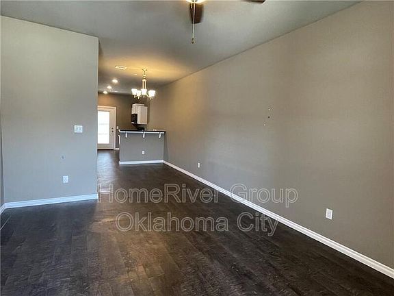 2nd image of 1015 SW 91st St