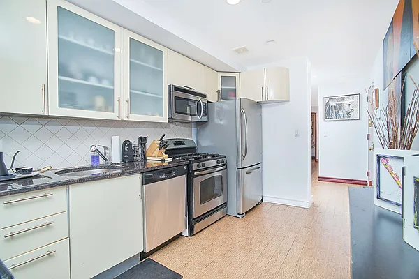 Rented by Compass | media 14
