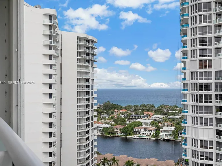 21205 Yacht Club Dr #2403 — Photo 24