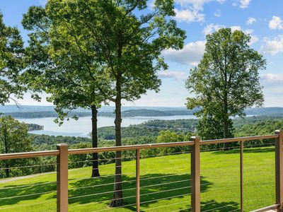 197 Falling Leaf Court, Branson West, MO, 65737