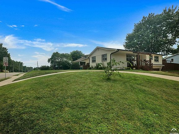 2nd image of 7002 Nieman Rd