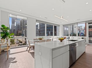 800 W Adams St #3B, Chicago, IL 60607