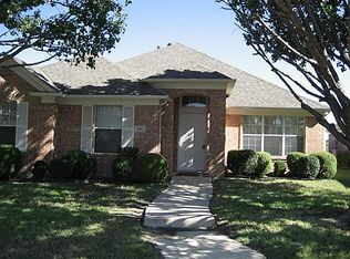 304 Touchdown Dr, Irving, TX 75063