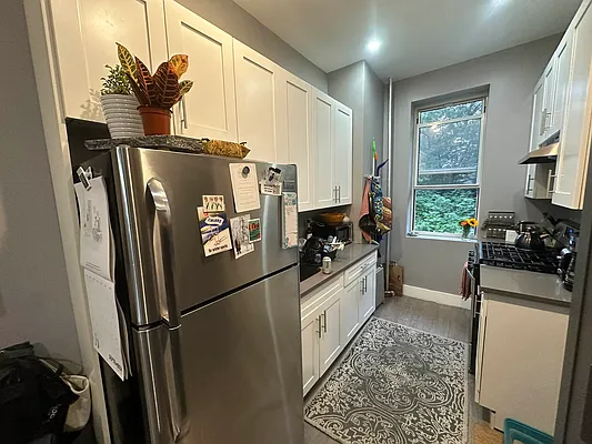 Rented by R New York | media 8