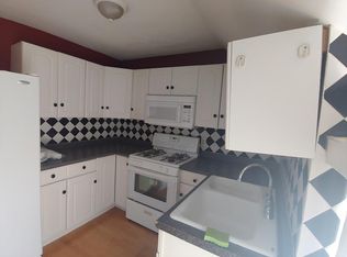 18 Mott St #3, Fall River, MA 02721