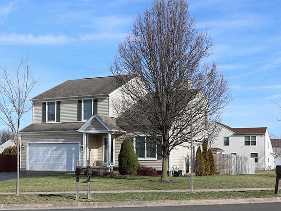 3rd image of 2142 Winding Hollow Dr