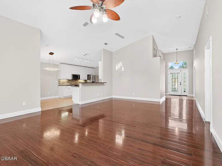 1223 Crown Pointe Ln — Photo 6