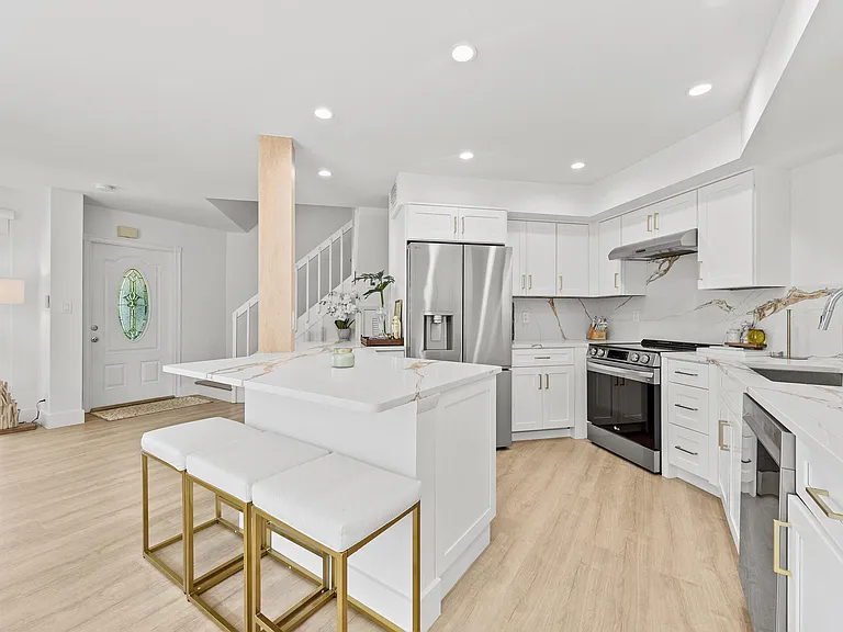 288 Seabreeze Cir — Photo 11